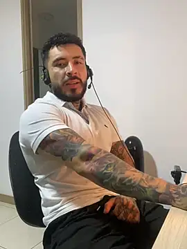 LeoSalvatore  online show from December 26, 5:47 am