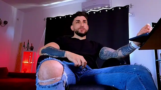 MightyAaron66 online show from May 7, 7:08 am