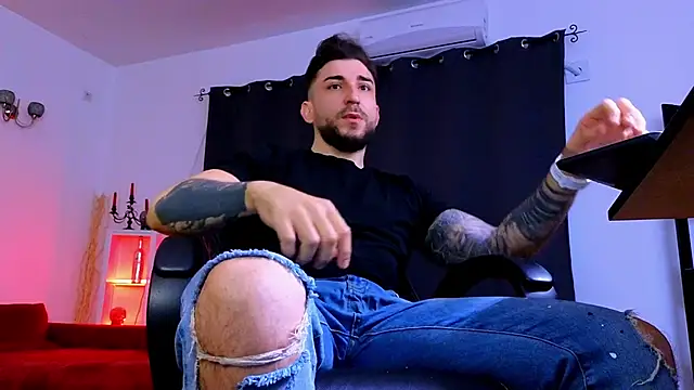 MightyAaron66 online show from May 21, 3:35 am