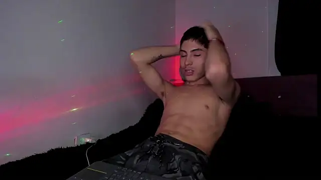 HeellBoy  online show from May 31, 5:08 am