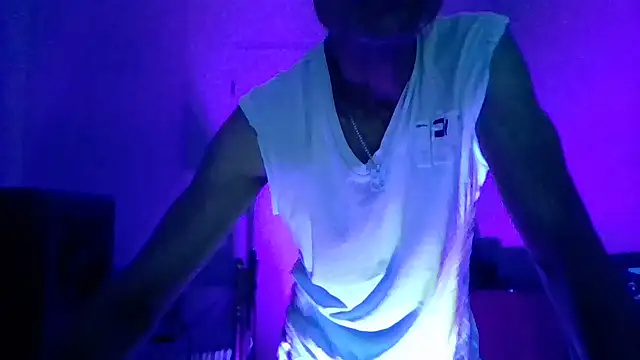 brunoguunot online show from September 27, 7:45 pm