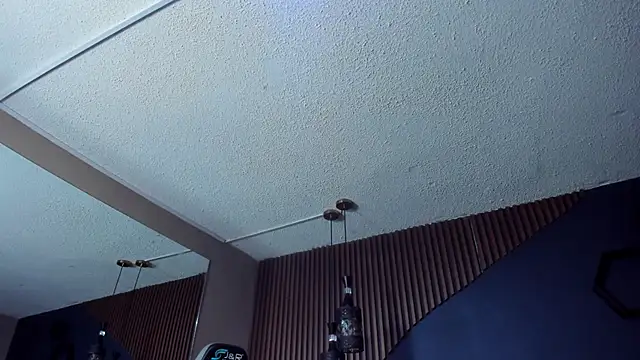 JacksonOlsenn online show from February 26, 11:52 am