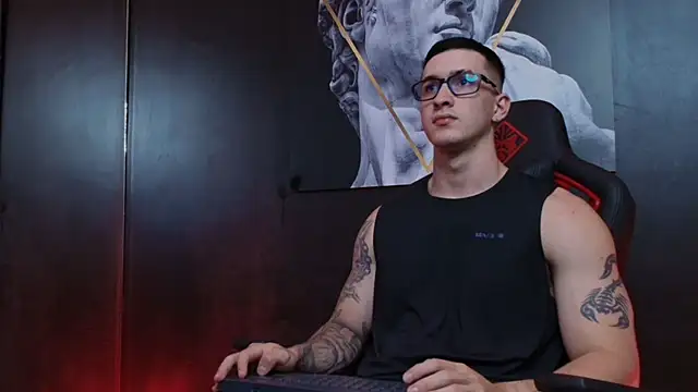 JacksonOlsenn online show from September 30, 8:45 pm