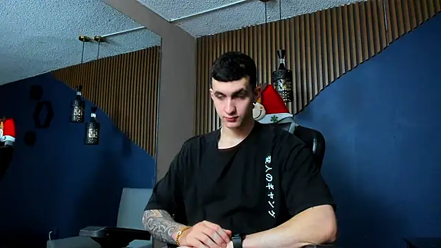 JacksonOlsenn online show from January 5, 7:07 pm