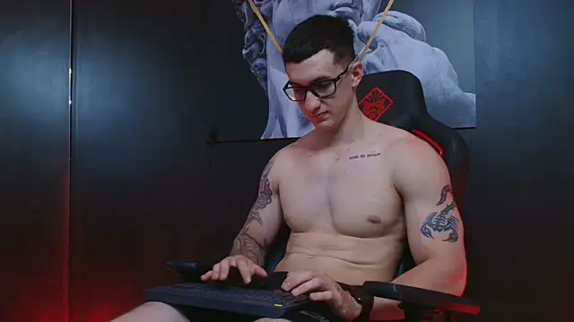 JacksonOlsenn online show from September 10, 9:13 pm