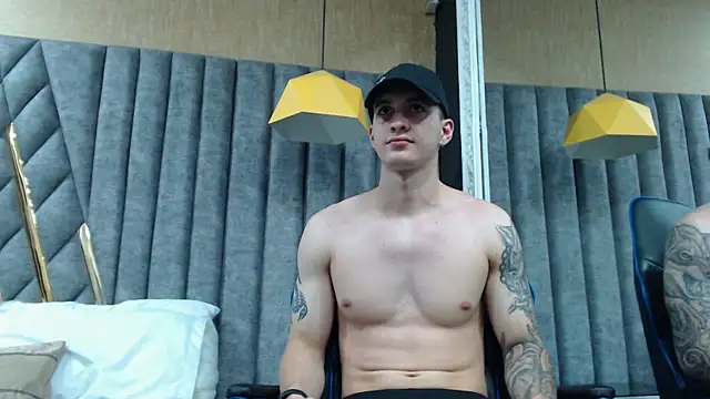 JacksonOlsenn online show from January 21, 12:24 pm