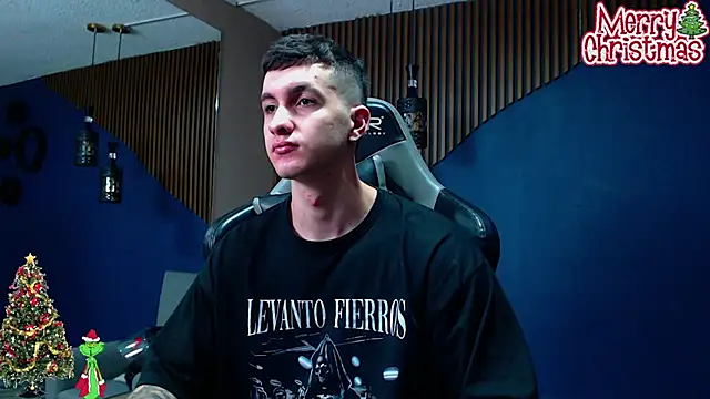 JacksonOlsenn online show from December 26, 12:59 pm