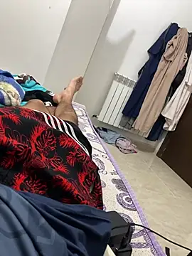 alex-riadh online show from March 10, 11:44 pm