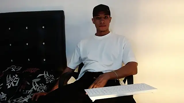 JacksonCooper1 online show from January 26, 6:07 am