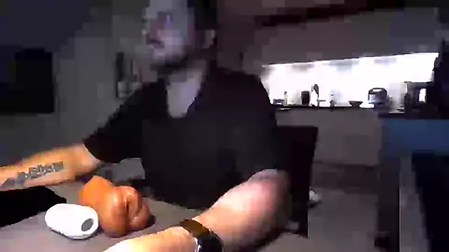 jensen38 online show from March 5, 9:06 pm