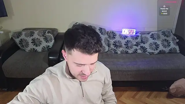 JohnnyStepBro online show from December 13, 7:53 pm