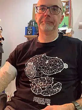 Snapshot of MaxVain chatting on February 19, 7:48 pm MaxVain online show from February 19, 7:48 pm