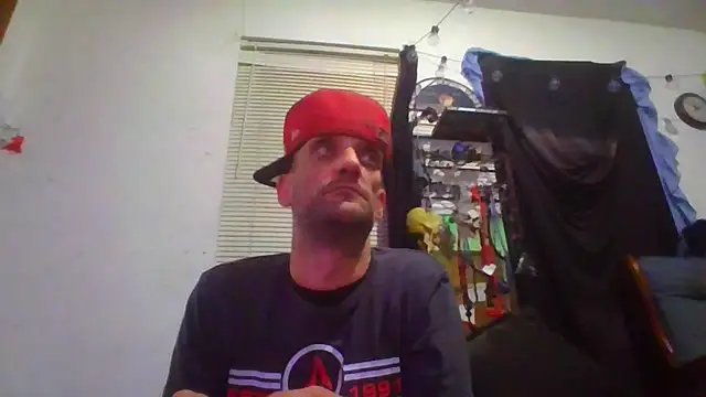 slinginbigD online show from December 8, 8:09 am