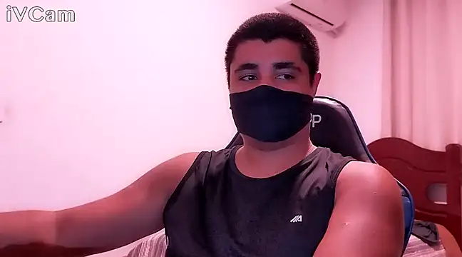 Snapshot of LeoPutaria chatting on January 29, 10:01 pm LeoPutaria online show from January 29, 10:01 pm