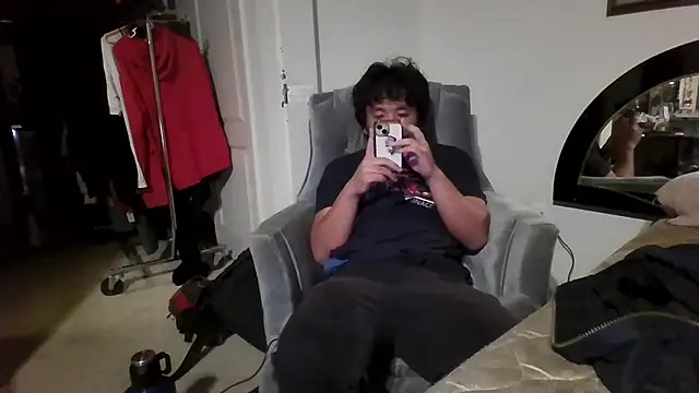 bigasianloads25 online show from November 27, 6:39 am