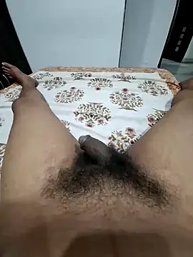 Snapshot of divyansh_hyderabadi chatting on December 4, 8:29 pm divyansh hyderabadi online show from December 4, 8:29 pm