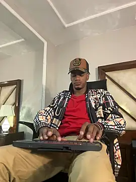 Snapshot of AaronCruz_ chatting on December 19, 7:51 pm AaronCruz  online show from December 19, 7:51 pm