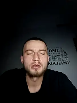 wariacik0024 online show from November 15, 12:34 am