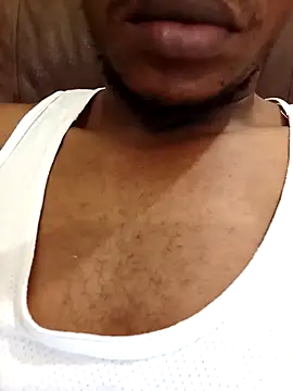 Snapshot of izinjamfee2 chatting on October 13, 1:28 pm izinjamfee2 online show from October 13, 1:28 pm