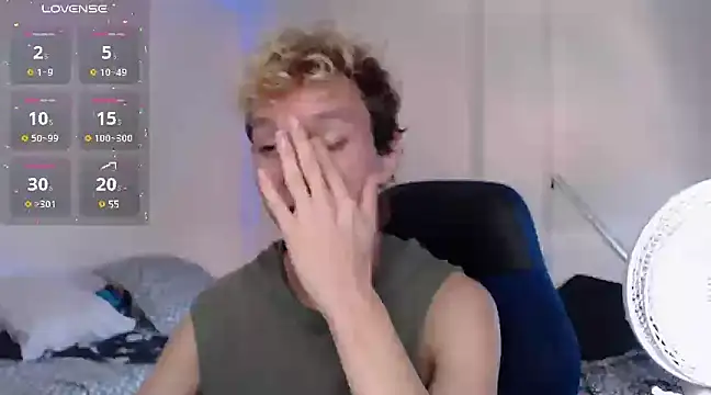 bryamado69 online show from December 3, 3:44 pm