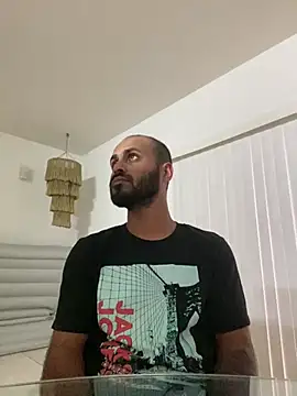 islandvybee55 online show from January 9, 11:02 pm