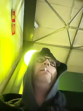 Snapshot of ErPumas126 chatting on December 2, 7:25 pm ErPumas126 online show from December 2, 7:25 pm