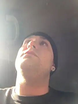 Snapshot of ErPumas126 chatting on February 21, 8:50 am ErPumas126 online show from February 21, 8:50 am