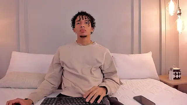 Dominick star online show from October 30, 4:03 am