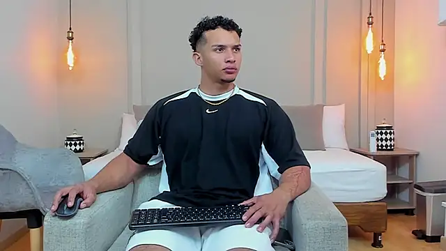 Dominick star online show from February 25, 4:57 am