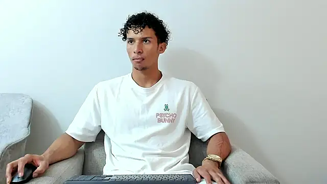 Dominick star online show from December 3, 2:56 am