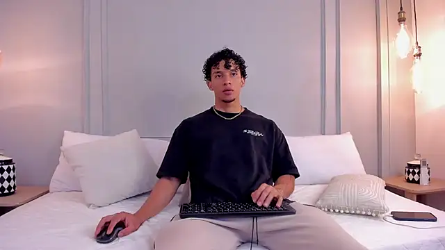 Dominick star online show from September 21, 4:01 am