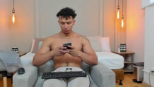 Dominick star online show from February 27, 3:03 am