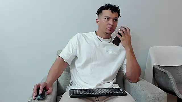 Dominick star online show from February 26, 3:21 am