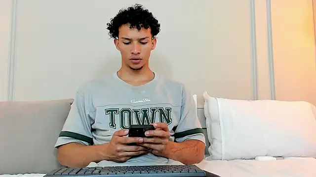 Dominick star online show from December 20, 3:36 am