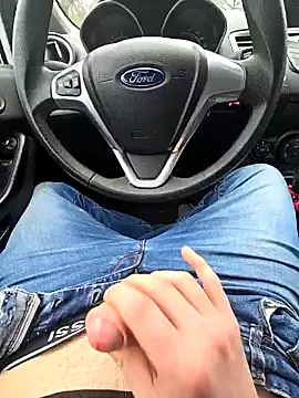 Titanhoott online show from January 10, 1:20 pm