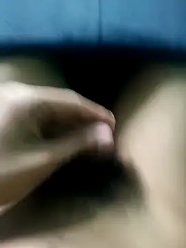 Snapshot of AloneDick chatting on October 10, 10:31 am AloneDick online show from October 10, 10:31 am