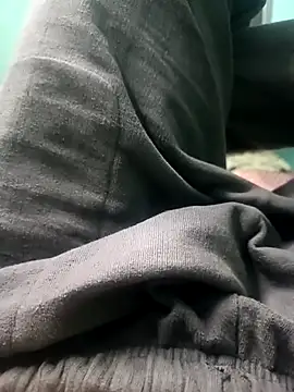 Snapshot of AloneDick chatting on October 4, 12:32 pm AloneDick online show from October 4, 12:32 pm