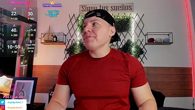 Snapshot of Angelgraham_1 chatting on March 12, 5:17 pm Angelgraham 1 online show from March 12, 5:17 pm