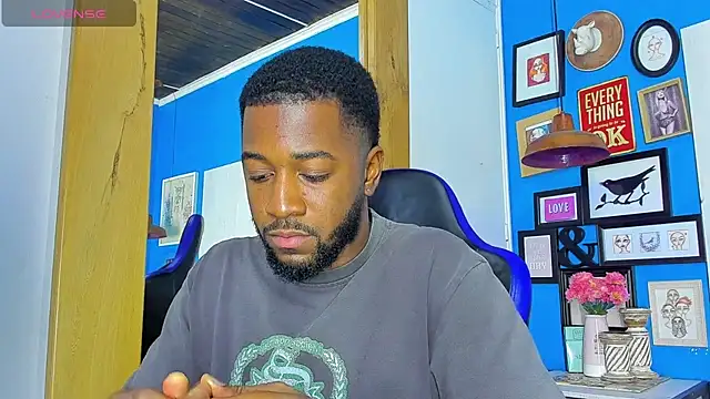 Drake Nassir4 online show from October 8, 9:19 pm
