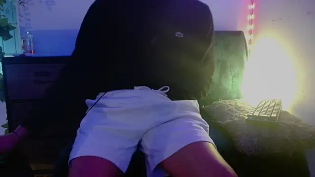 Snapshot of Vlad230323 chatting on October 23, 2:53 pm Vlad230323 online show from October 23, 2:53 pm