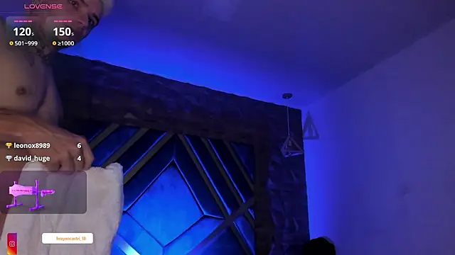 Ian Castillo  online show from February 11, 12:10 pm