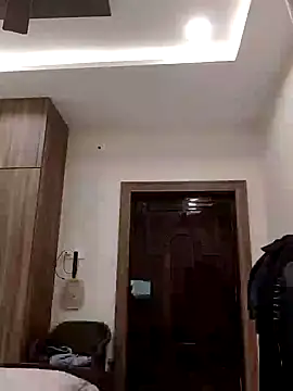 lovablesam online show from December 15, 8:15 pm