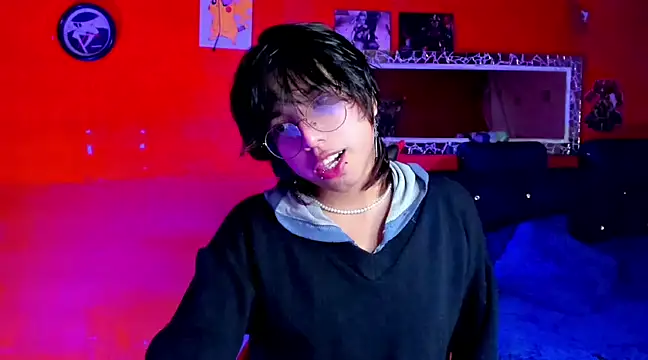 Snapshot of AnggelONfiree chatting on February 4, 5:21 am AnggelONfiree online show from February 4, 5:21 am