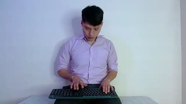 nolanjay  online show from October 1, 1:53 am