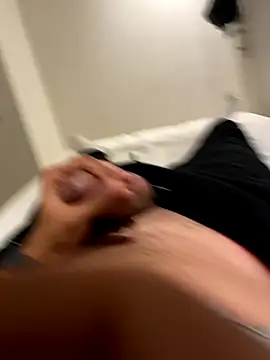 Snapshot of qRoqs chatting on November 1, 5:39 pm qRoqs online show from November 1, 5:39 pm