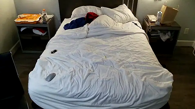 Snapshot of EatMyCake831 chatting on January 11, 6:01 pm EatMyCake831 online show from January 11, 6:01 pm