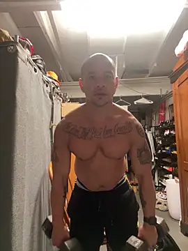 Snapshot of EatMyCake831 chatting on September 21, 11:32 am EatMyCake831 online show from September 21, 11:32 am