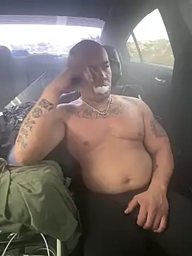 Snapshot of EatMyCake831 chatting on December 22, 8:14 pm EatMyCake831 online show from December 22, 8:14 pm