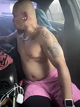 Snapshot of EatMyCake831 chatting on January 4, 9:31 pm EatMyCake831 online show from January 4, 9:31 pm