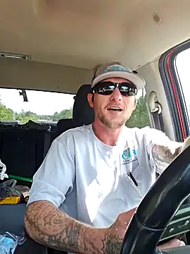 Snapshot of jtw14 chatting on October 10, 6:13 pm jtw14 online show from October 10, 6:13 pm